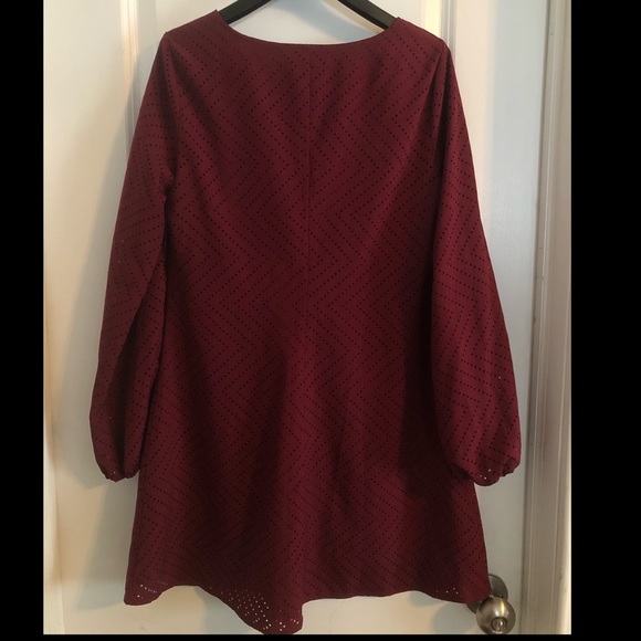 Size S Candies maroon, above the knee, split sleeve dress - Picture 2 of 4